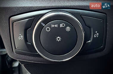 Седан Ford Fusion 2015 в 