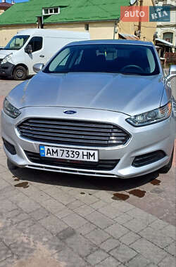 Седан Ford Fusion 2015 в Львові