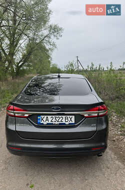 Седан Ford Fusion 2016 в 