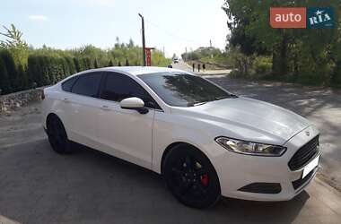 Седан Ford Fusion 2015 в 