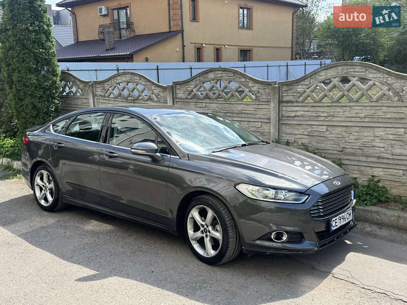 Седан Ford Fusion 2015 в Чернівцях