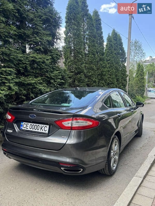 Седан Ford Fusion 2015 в Чернівцях