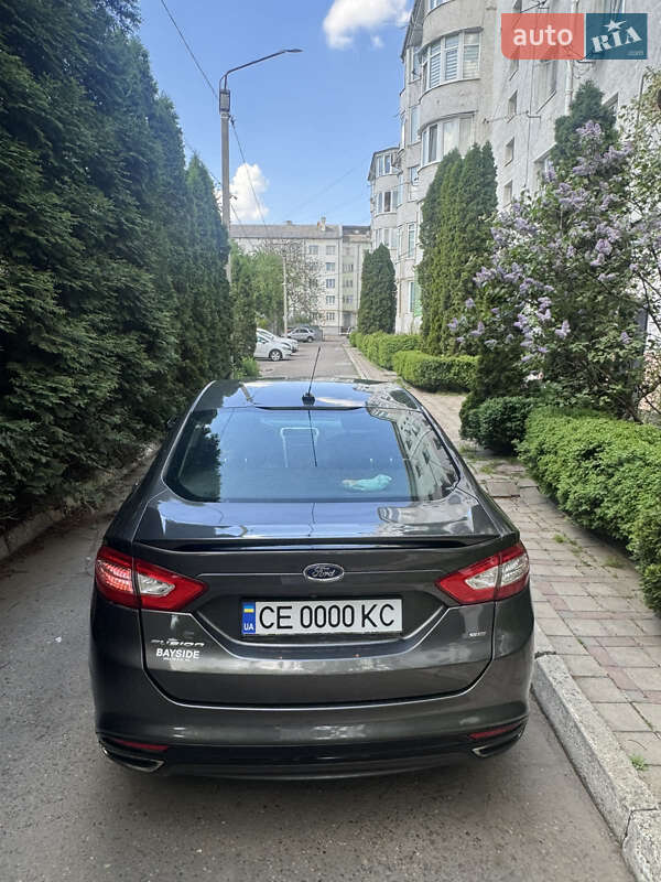 Седан Ford Fusion 2015 в Чернівцях