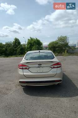 Седан Ford Fusion 2019 в 