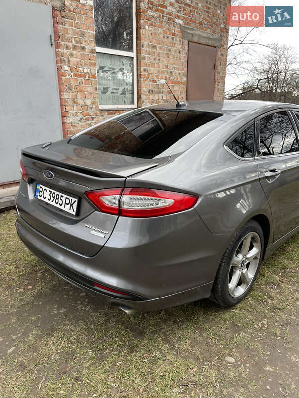 Седан Ford Fusion 2014 в Ивано-Франковске