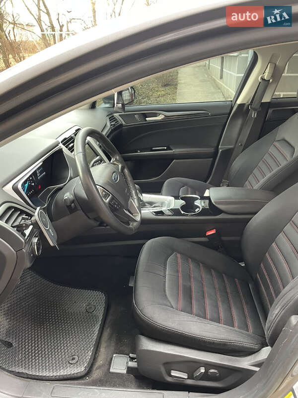 Седан Ford Fusion 2014 в Ивано-Франковске