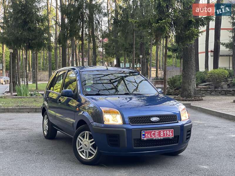 Хэтчбек Ford Fusion 2008 в 