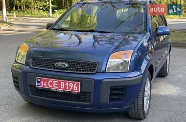 Хэтчбек Ford Fusion 2008 в 