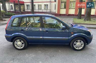 Хэтчбек Ford Fusion 2008 в 