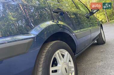 Хэтчбек Ford Fusion 2008 в 
