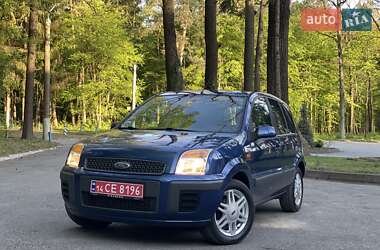 Хэтчбек Ford Fusion 2008 в 