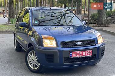 Хэтчбек Ford Fusion 2008 в 