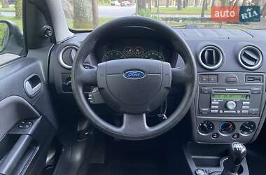 Хэтчбек Ford Fusion 2008 в 