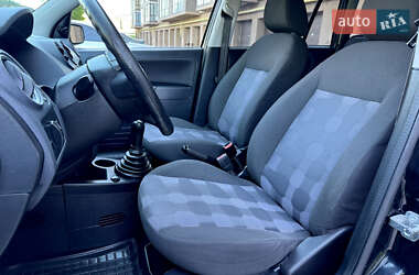 Хэтчбек Ford Fusion 2009 в 