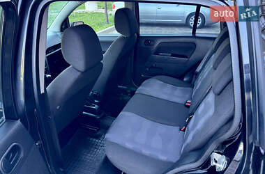 Хэтчбек Ford Fusion 2009 в 