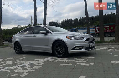 Седан Ford Fusion 2017 в 