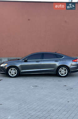 Седан Ford Fusion 2018 в 