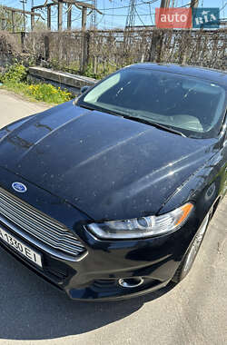 Седан Ford Fusion 2015 в 