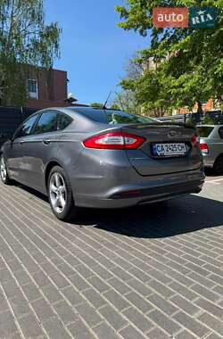 Седан Ford Fusion 2014 в 
