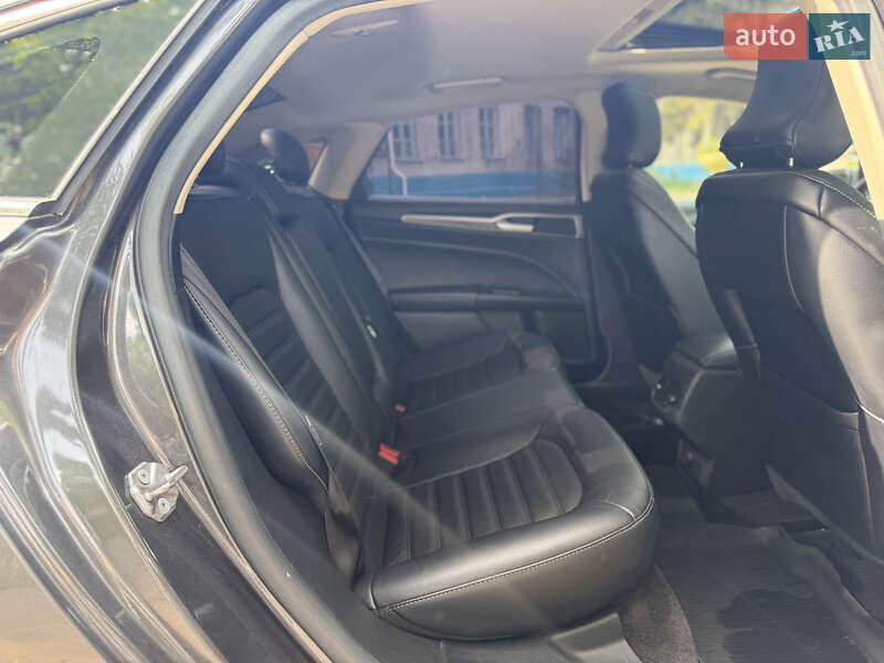 Седан Ford Fusion 2016 в Сумах