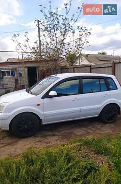 Хэтчбек Ford Fusion 2010 в 