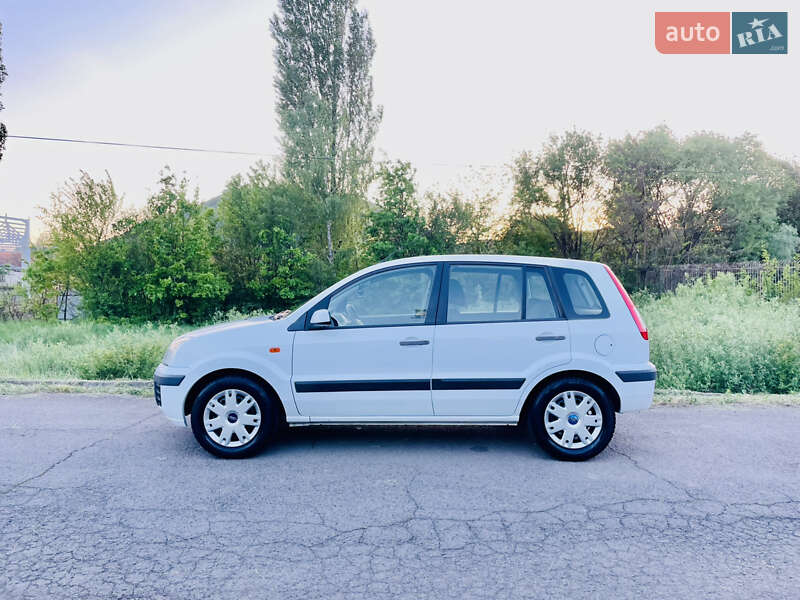 Хэтчбек Ford Fusion 2007 в Мукачево