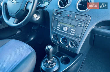 Хэтчбек Ford Fusion 2007 в 