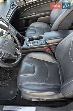 Седан Ford Fusion 2018 в 