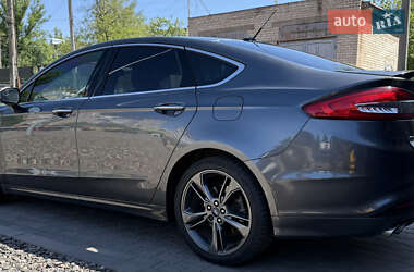 Седан Ford Fusion 2017 в 