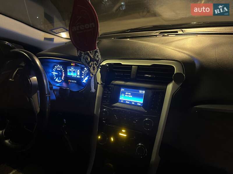 Седан Ford Fusion 2015 в Тернополе