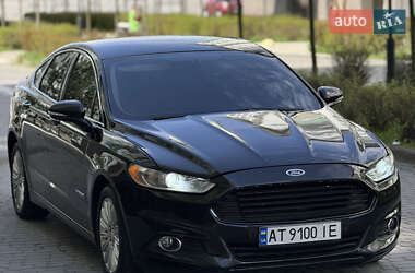 Седан Ford Fusion 2012 в 