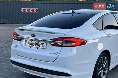 Седан Ford Fusion 2016 в 