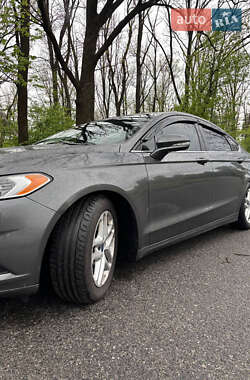 Седан Ford Fusion 2014 в 