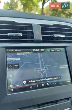 Седан Ford Fusion 2013 в 