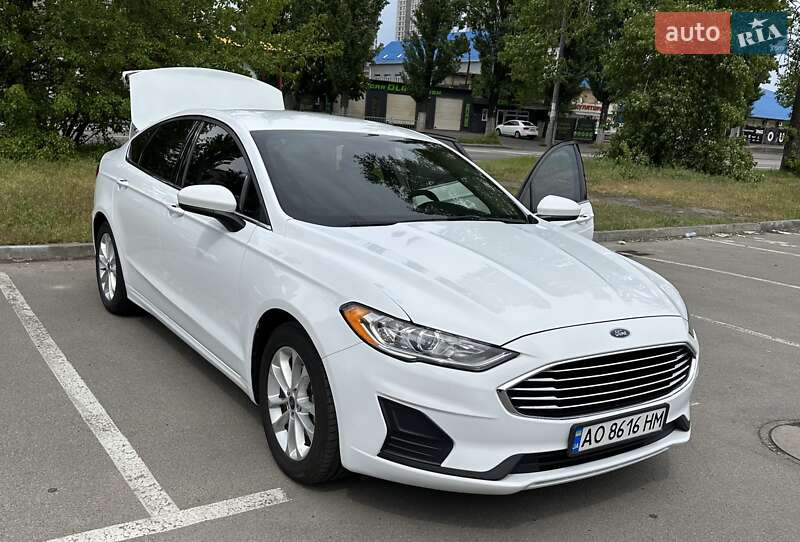 Седан Ford Fusion 2019 в Киеве фото 5 Седан Ford Fusion 2019 в Киеве