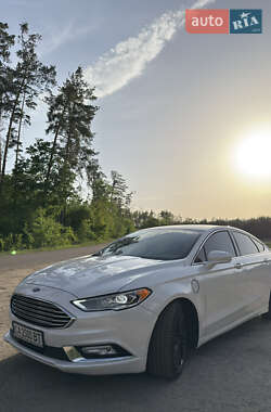 Седан Ford Fusion 2016 в 