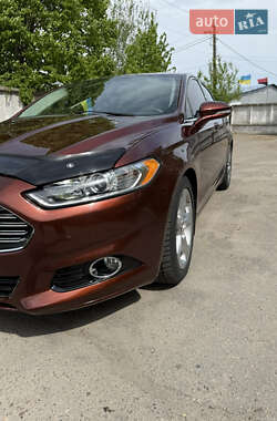 Седан Ford Fusion 2014 в 