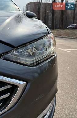 Седан Ford Fusion 2016 в 