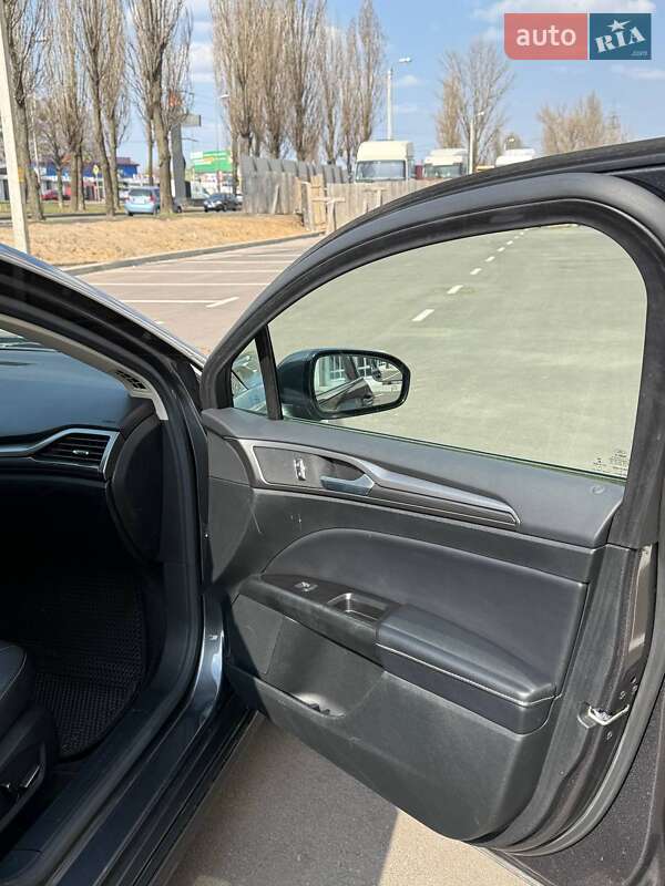 Седан Ford Fusion 2016 в Києві