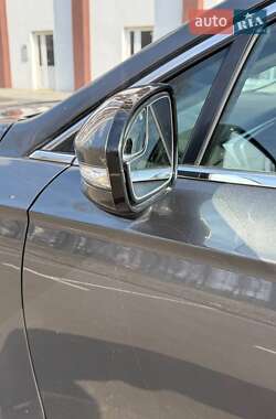 Седан Ford Fusion 2016 в 