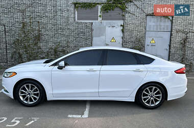 Седан Ford Fusion 2016 в 