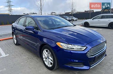 Седан Ford Fusion 2015 в 