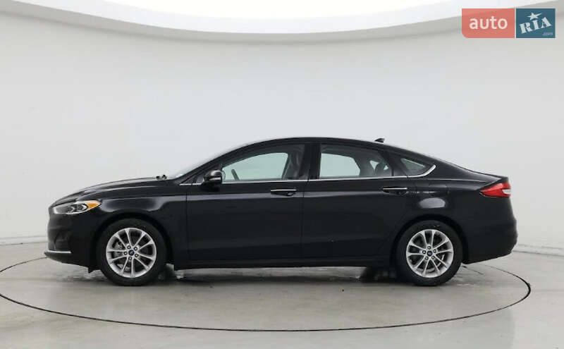 Седан Ford Fusion 2020 в Львове