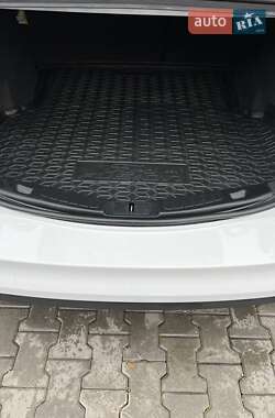 Седан Ford Fusion 2020 в 