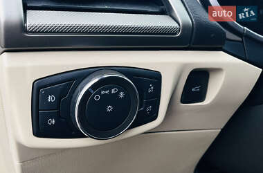 Седан Ford Fusion 2013 в 