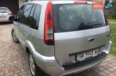 Хэтчбек Ford Fusion 2011 в 