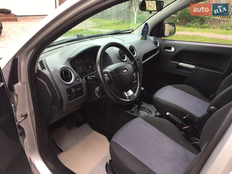 Хэтчбек Ford Fusion 2011 в Ровно