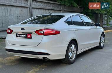 Седан Ford Fusion 2014 в 