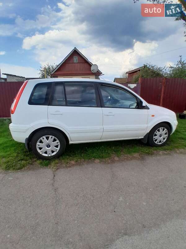 Хэтчбек Ford Fusion 2010 в Житомире