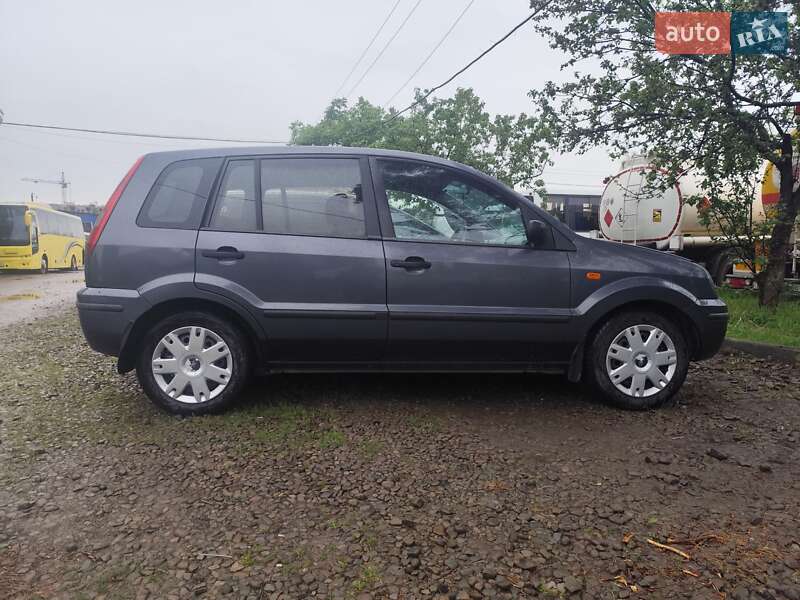 Хетчбек Ford Fusion 2004 в Івано-Франківську